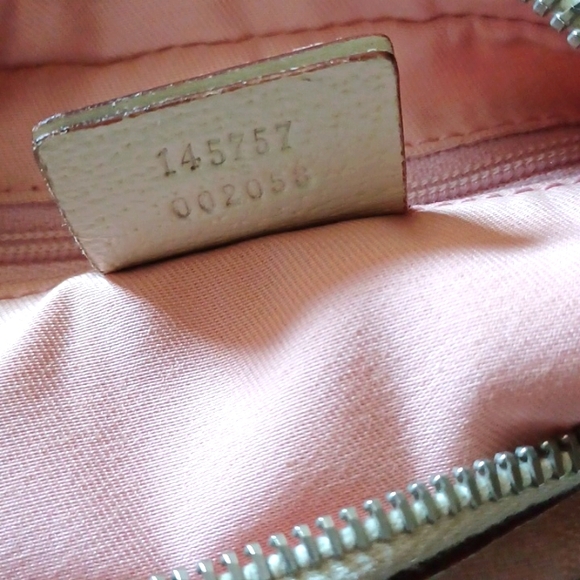 Gucci Vintage *RARE* GG Horsebit Canvas Medium Hobo Bag in Beige & Pink - Picture 9 of 9
